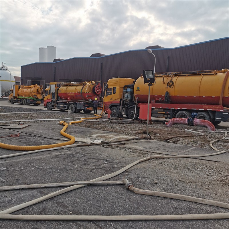 松溪污水池清理